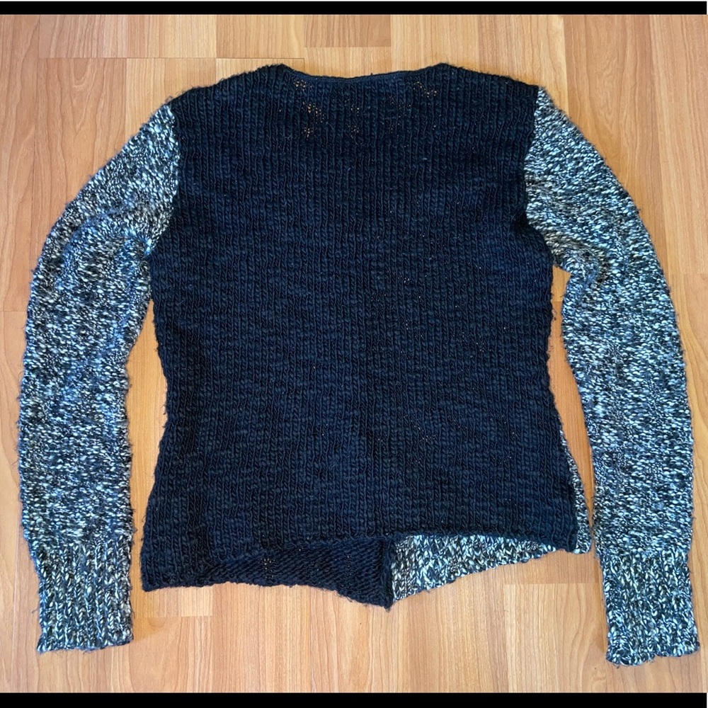 Y2K Silvia Novelli asymmetrical split pattern black and white sweater. - Picture 2 of 5